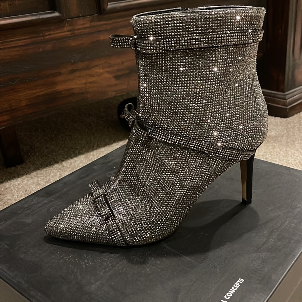 I.N.C International Concepts mid heel crystal booties size 7 so beautiful.